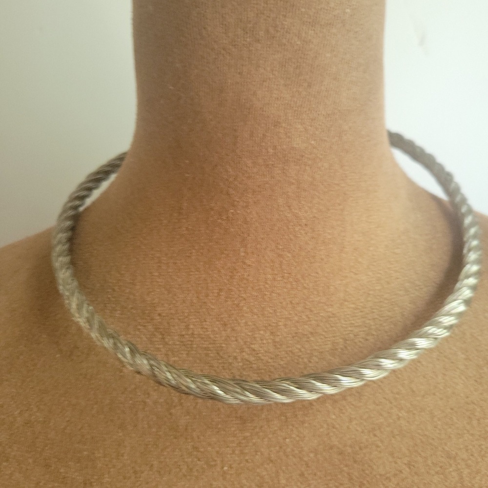 Vintage Silver Tone Twisted Wire Cable Torque Choker Necklace 14.5 In Minimalist